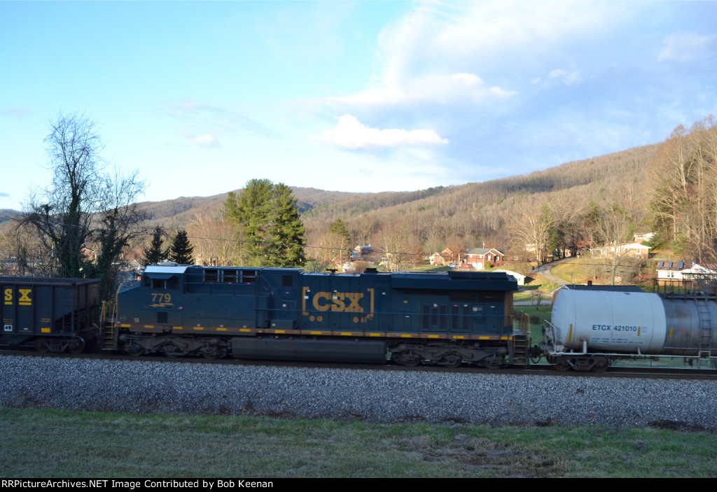 CSX 779